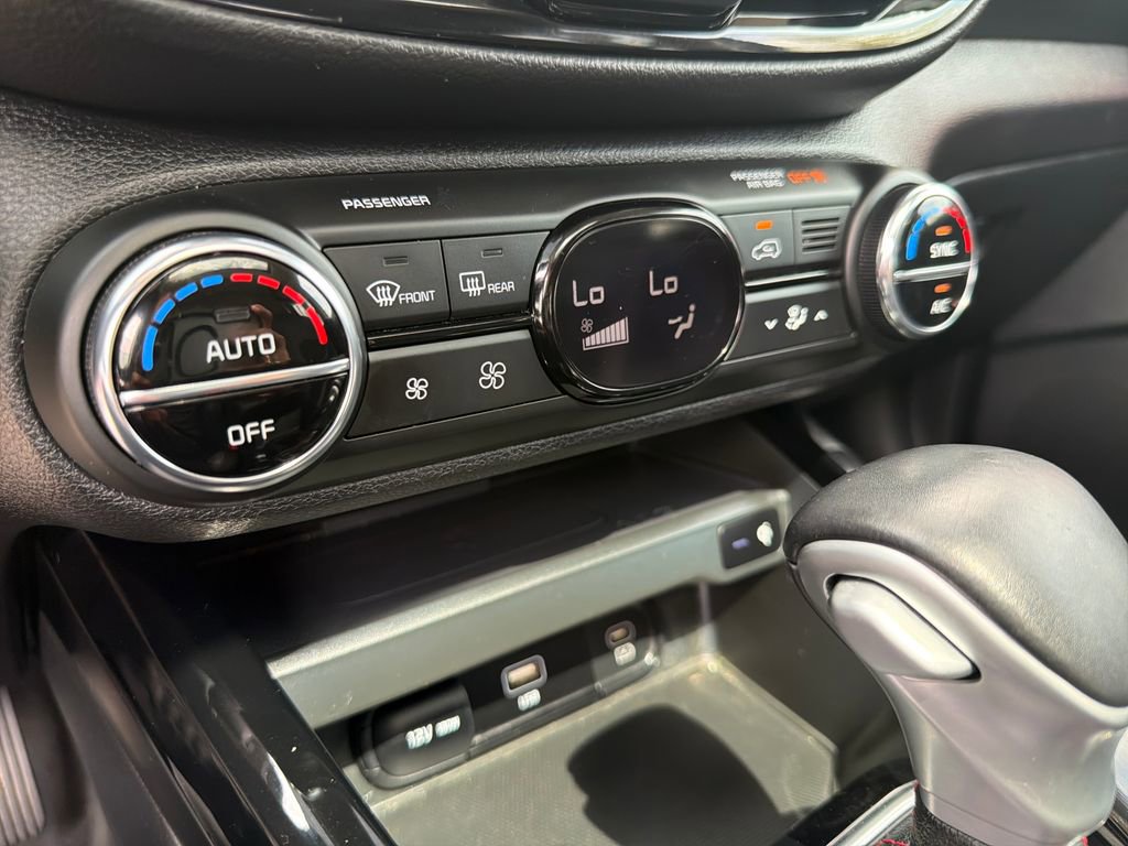 Used 2023 Kia Soul GT-Line FWD image 36