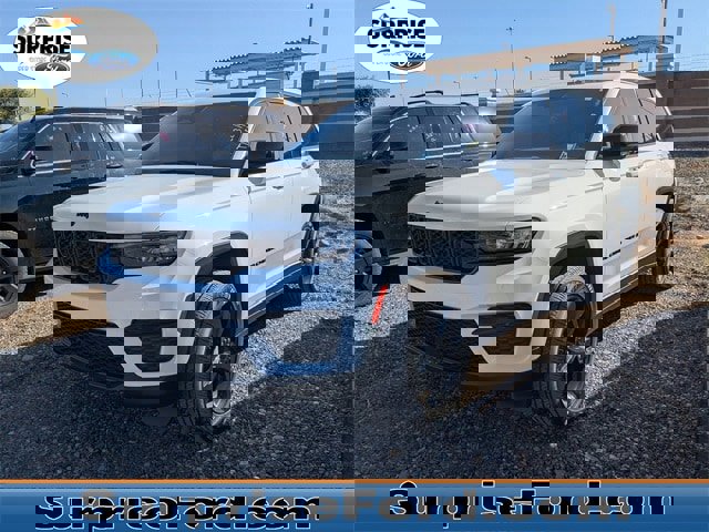 Used 2023 Jeep Grand Cherokee Altitude