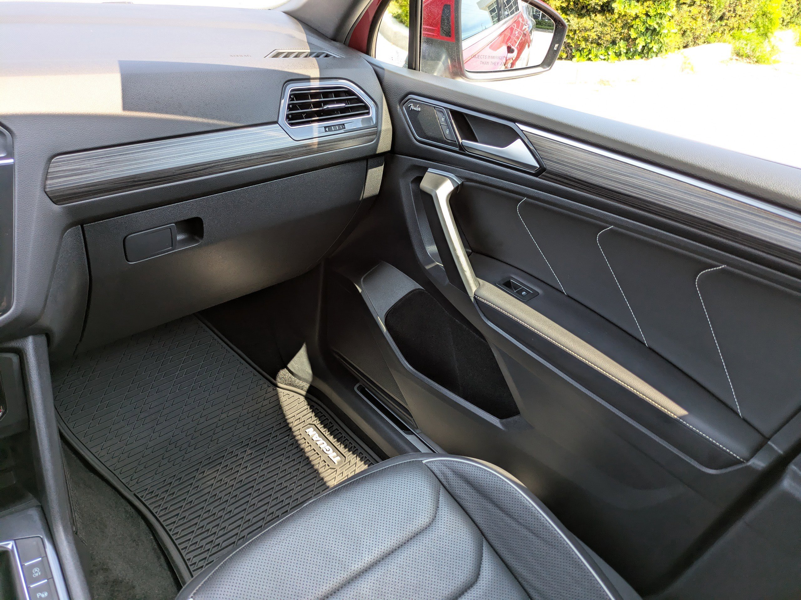 Certified 2024 Volkswagen Tiguan SEL R-Line AWD/4WD image 18