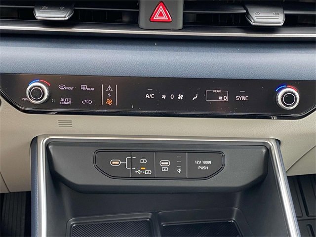 New 2025 Kia Carnival EX image 19