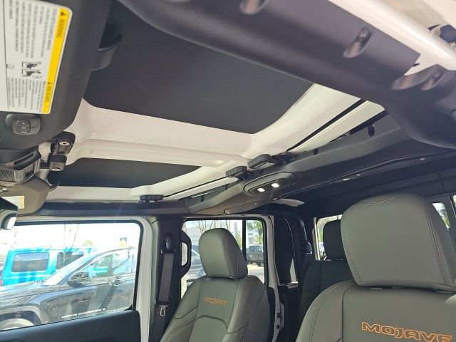 Used 2026 Jeep Gladiator Mojave image 9