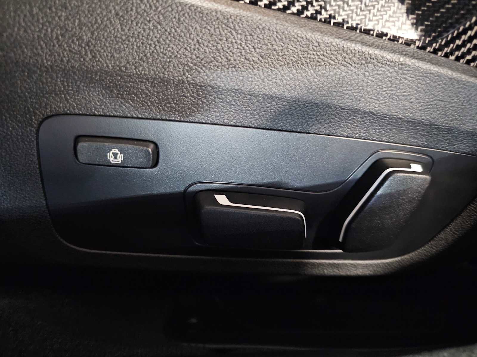 Used 2025 BMW M3 w/ M Carbon Exterior Package image 30