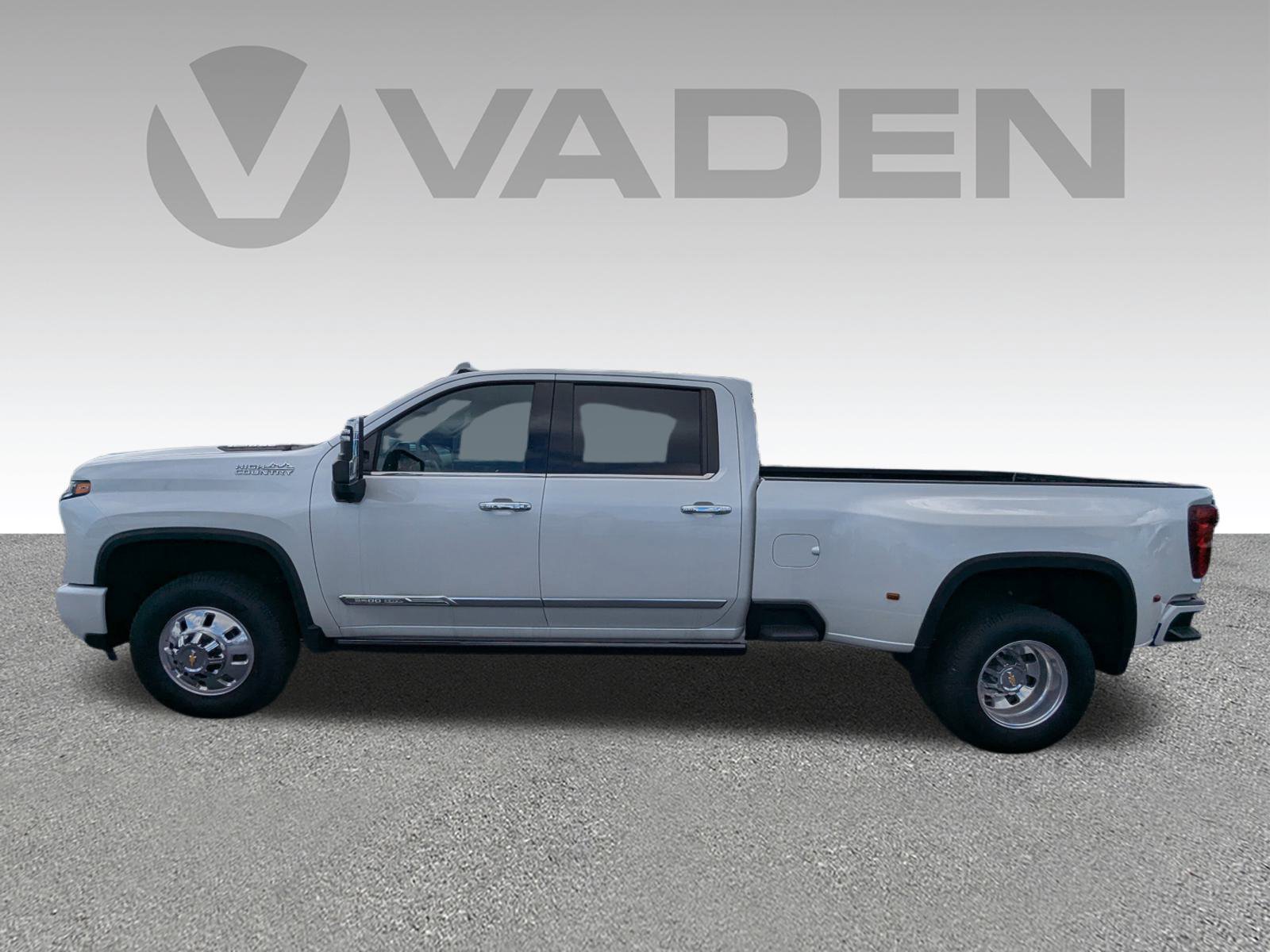 New 2024 Chevrolet Silverado 3500 High Country w/ High Country Premium Package image 30