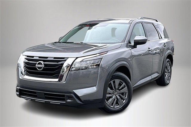 Used 2022 Nissan Pathfinder SV image 2
