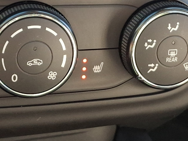 Used 2024 Chevrolet Trax LS w/ LS Convenience Package FWD image 16