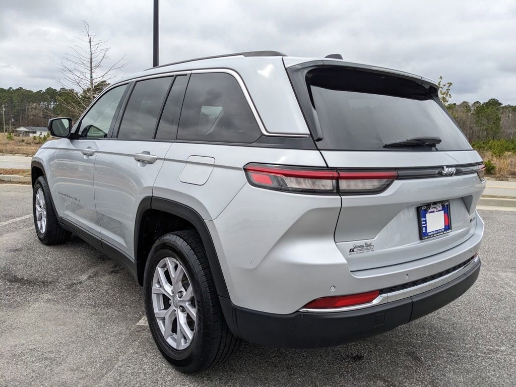 Used 2022 Jeep Grand Cherokee Limited image 19