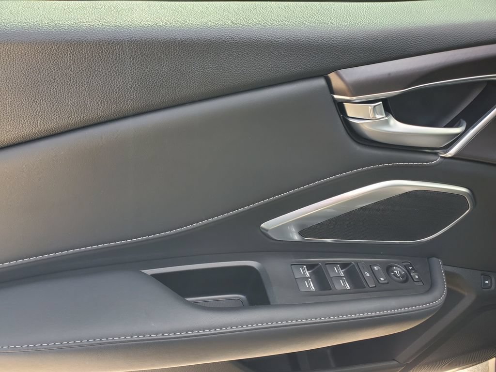 Used 2025 Acura RDX SH-AWD image 20