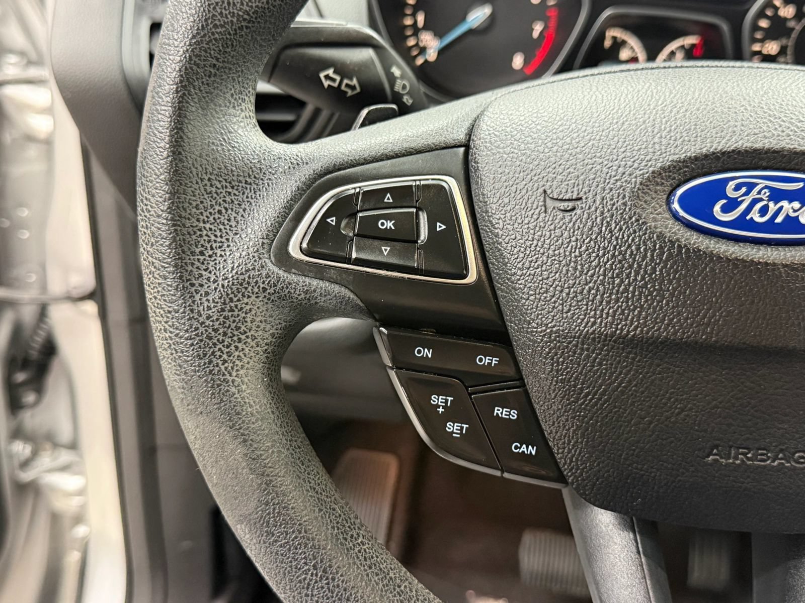 Used 2017 Ford Escape SE FWD image 29