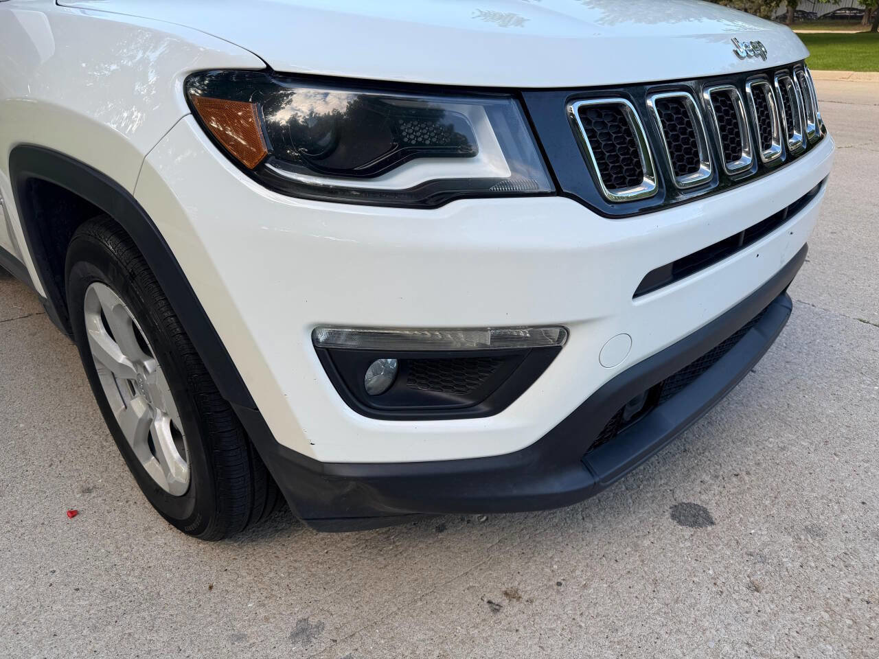 Used 2018 Jeep Compass Latitude w/ Safe & Security Group FWD image 7