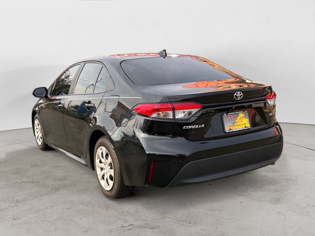 Used 2024 Toyota Corolla LE FWD image 5