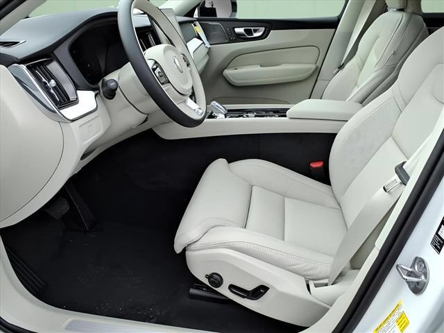 New 2026 Volvo XC60 B5 Ultra w/ Protection Package Premier AWD/4WD image 14