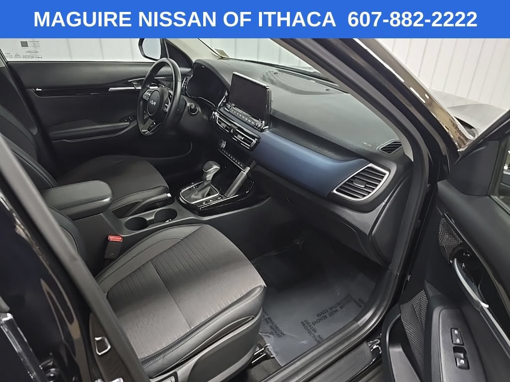 Used 2023 Kia Seltos S w/ Navigation Package AWD/4WD image 15