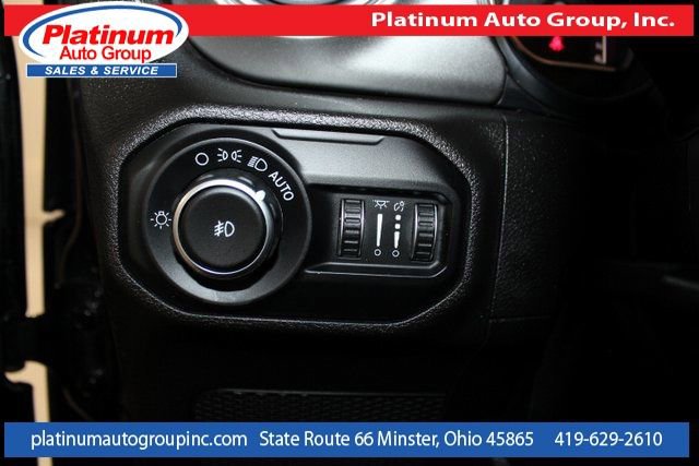 Used 2019 Jeep Wrangler Unlimited Sahara w/ Safety Group AWD/4WD image 21