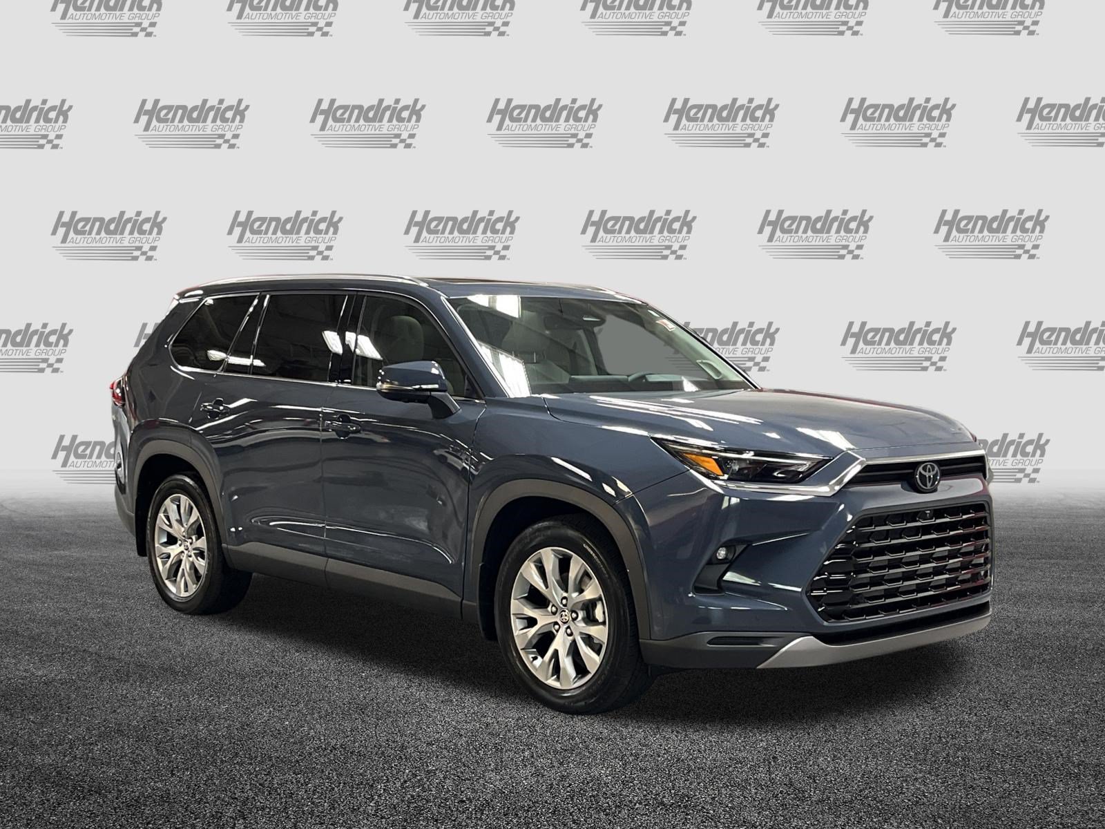 Used 2026 Toyota Grand Highlander FWD image 2