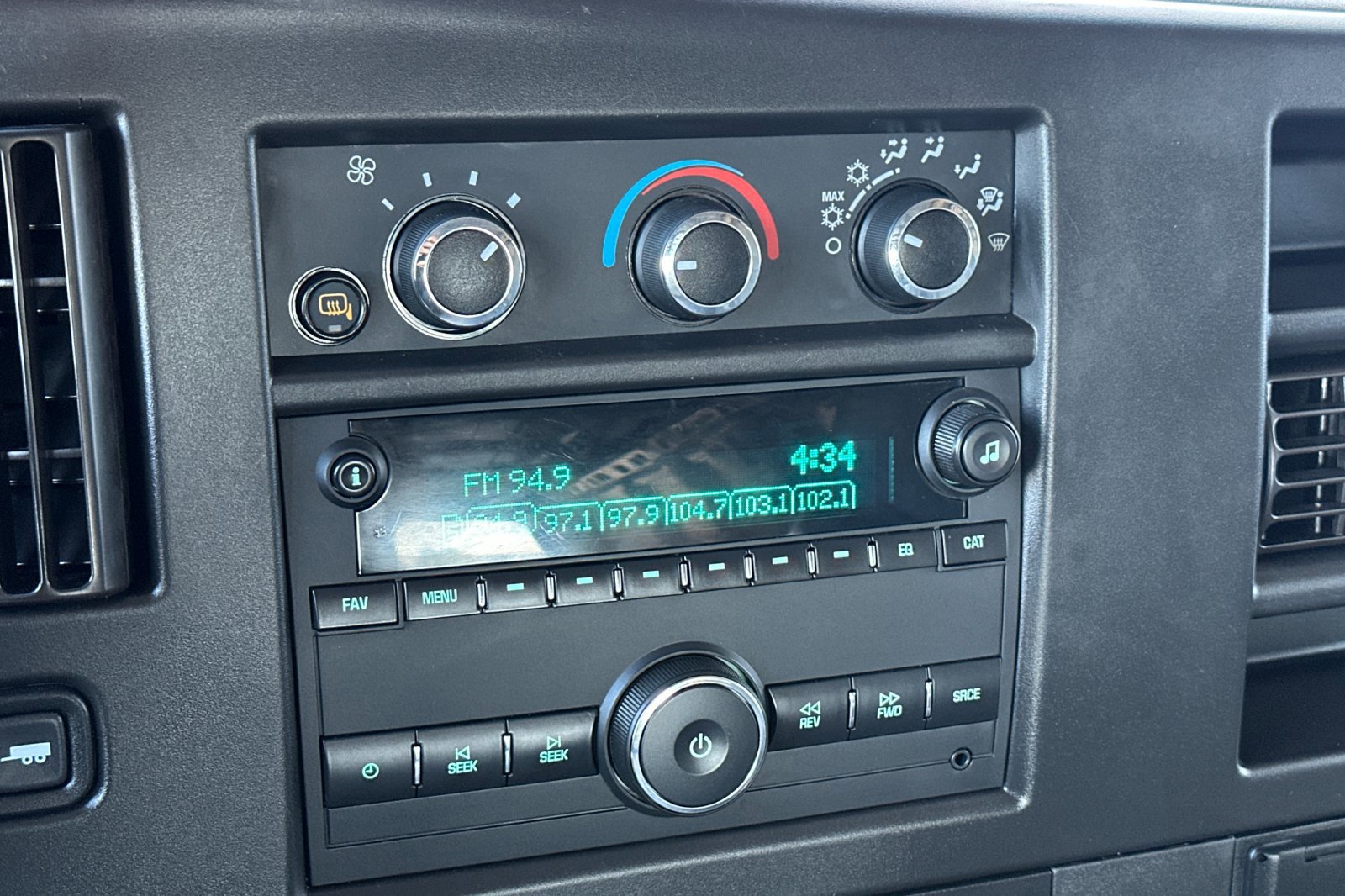 Used 2022 Chevrolet Express 2500 Extended w/ Driver Convenience Package image 16