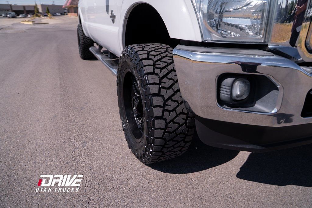 Used 2012 Ford F350 Lariat w/ Lariat Interior Pkg image 9