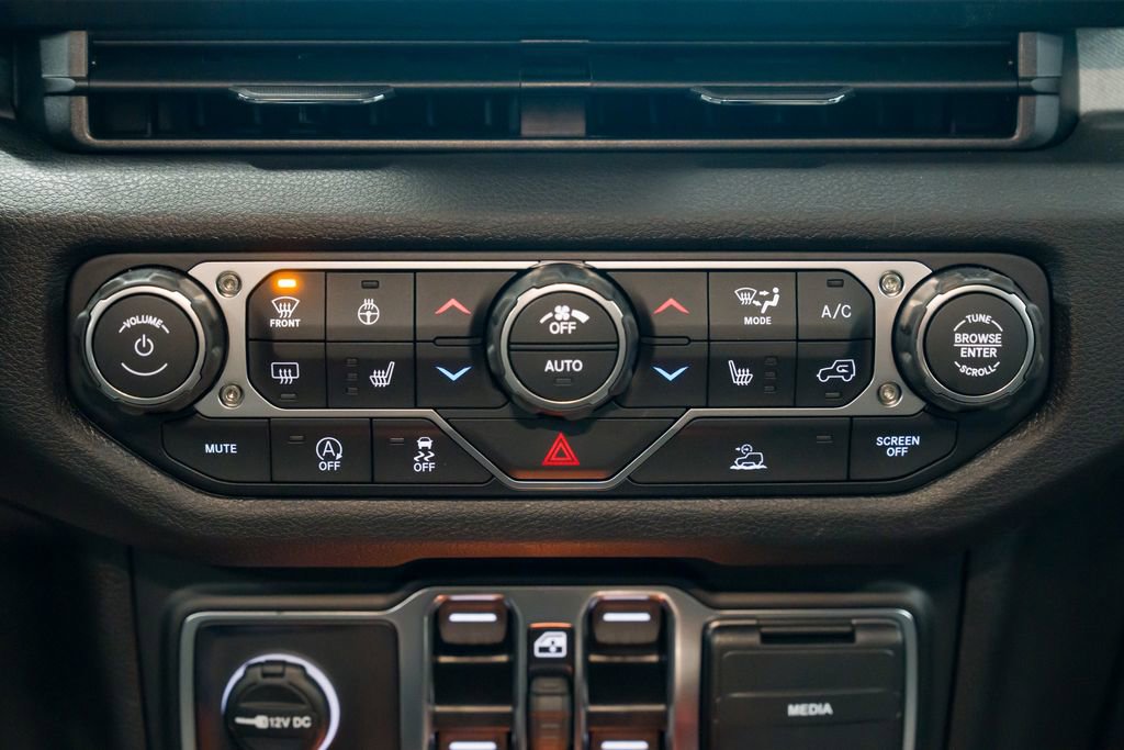 New 2026 Jeep Gladiator Sport AWD/4WD image 12