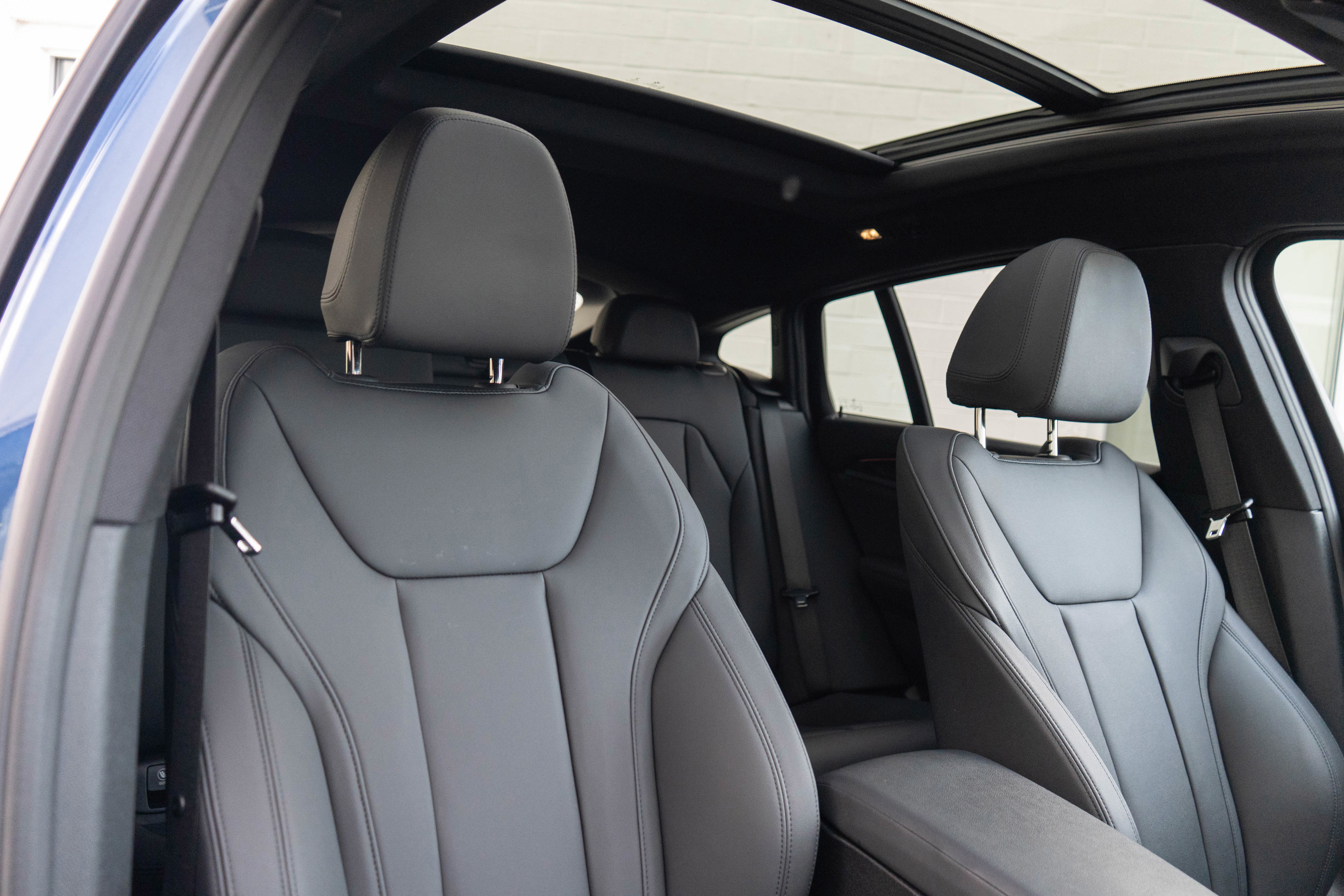 Used 2020 BMW X4 xDrive30i w/ Convenience Package image 29