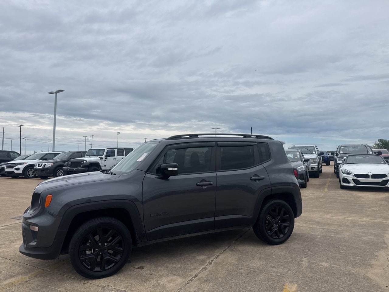 Used 2023 Jeep Renegade Altitude AWD/4WD image 10
