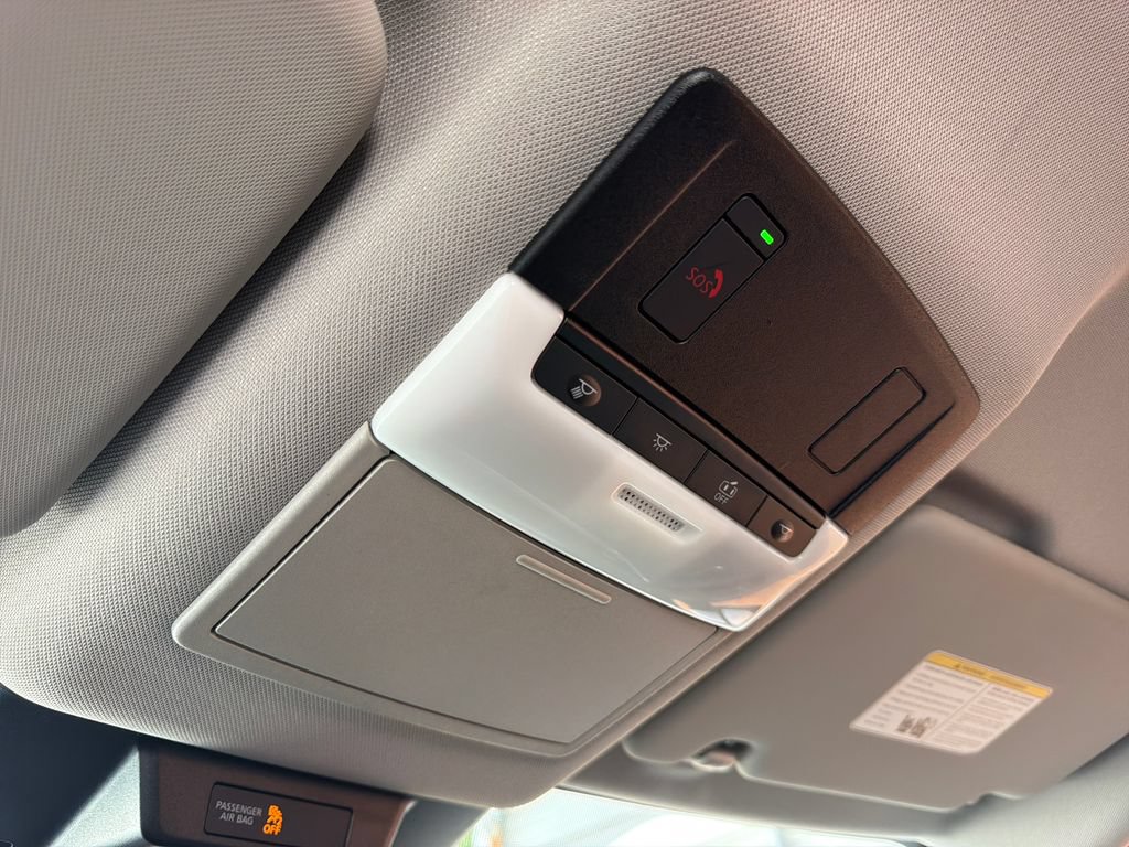 Used 2023 Nissan Rogue SV FWD image 27