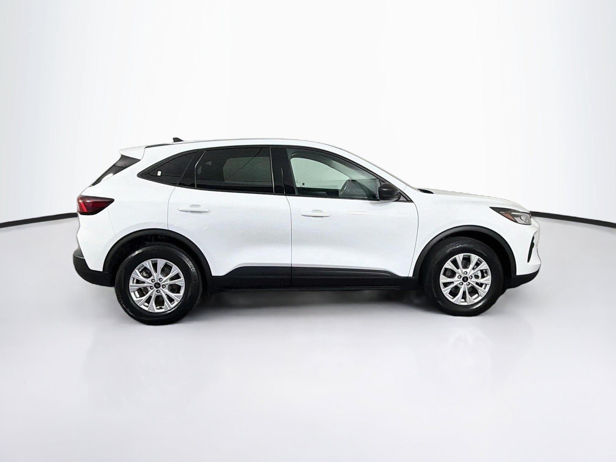 Used 2025 Ford Escape Active AWD/4WD image 10