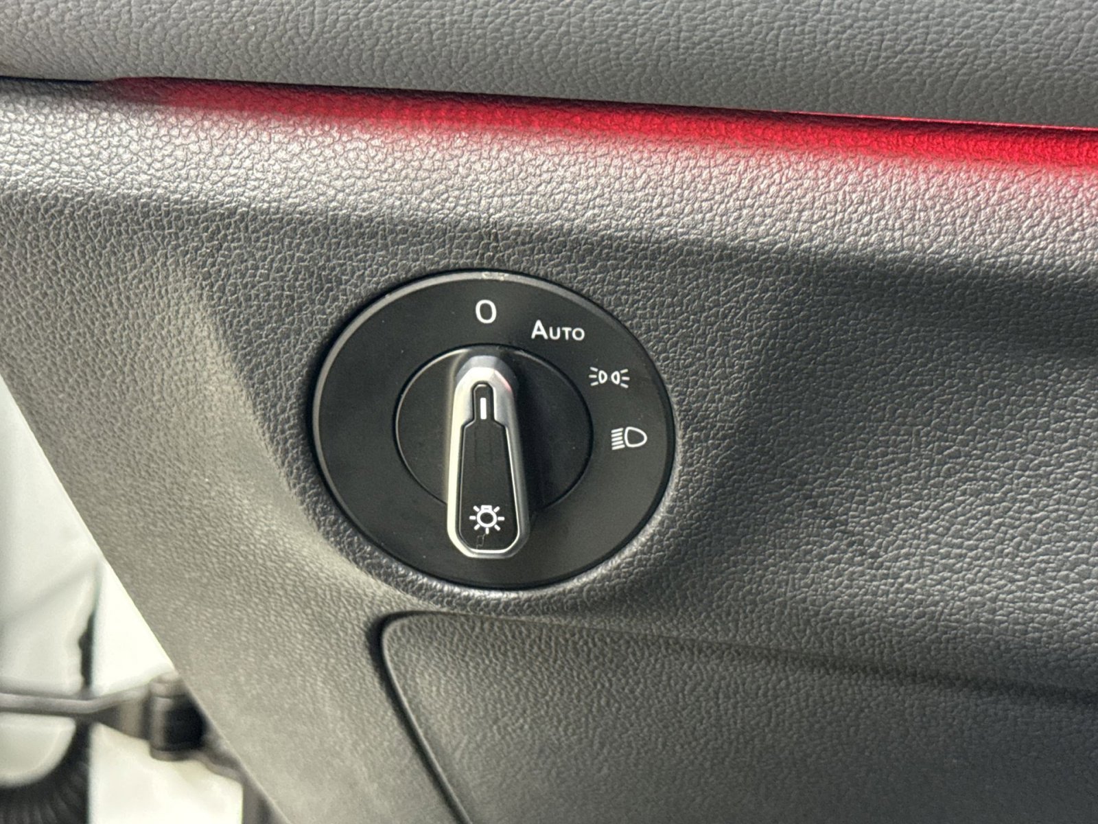 Used 2025 Volkswagen Jetta GLI Autobahn image 37