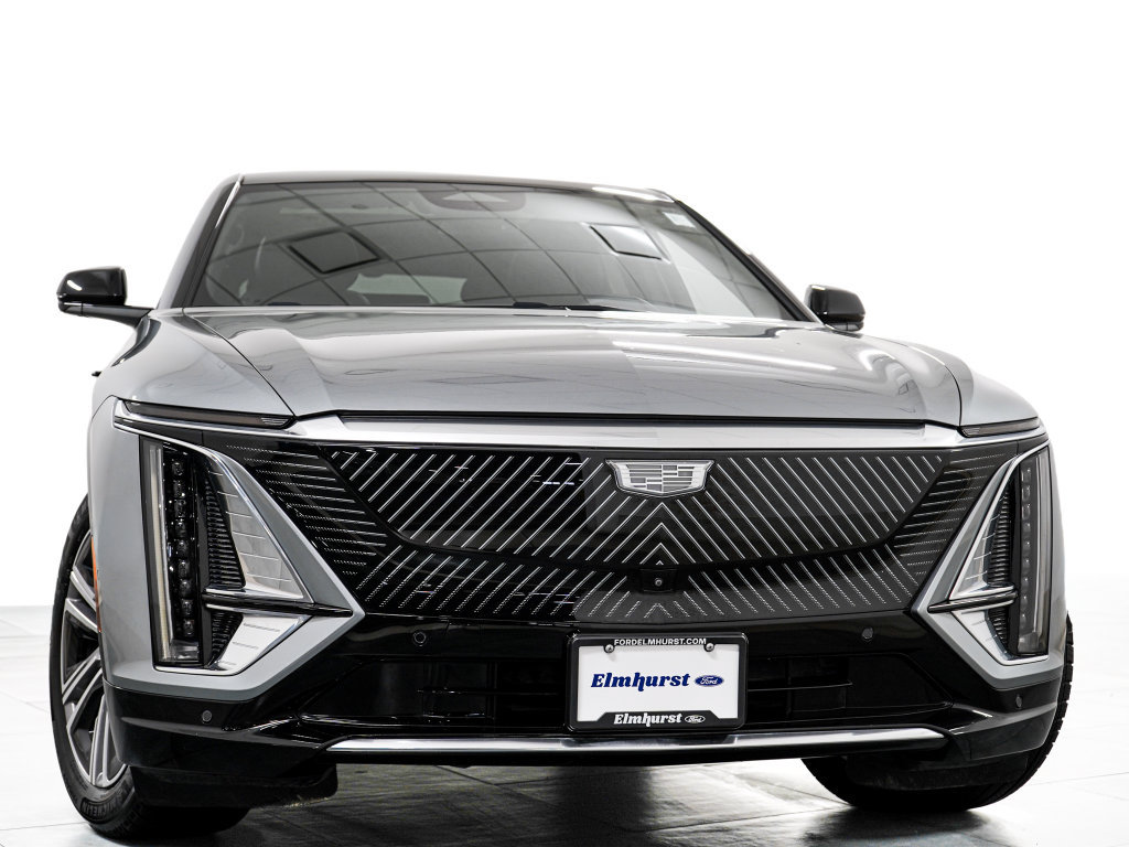 Used 2024 Cadillac Lyriq Luxury AWD/4WD image 3