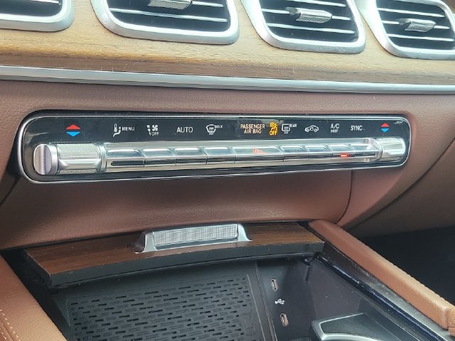 Used 2025 Mercedes-Benz GLS 450 4MATIC image 30