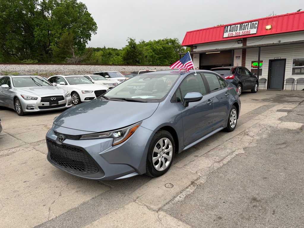 Used 2024 Toyota Corolla LE FWD image 1