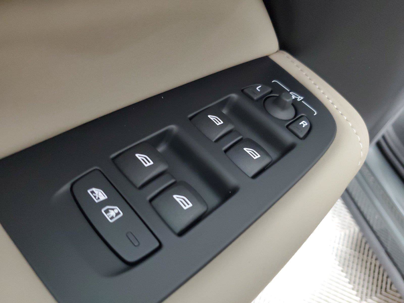 New 2027 Volvo XC60 B5 Core AWD/4WD image 20