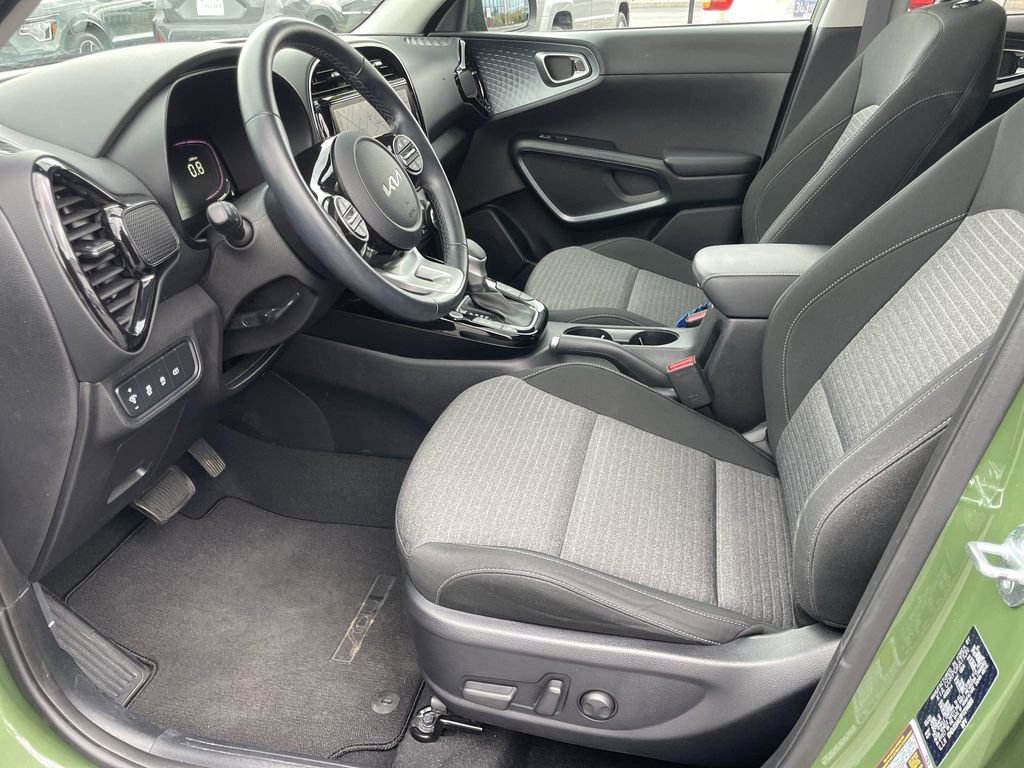 Certified 2023 Kia Soul EX image 8
