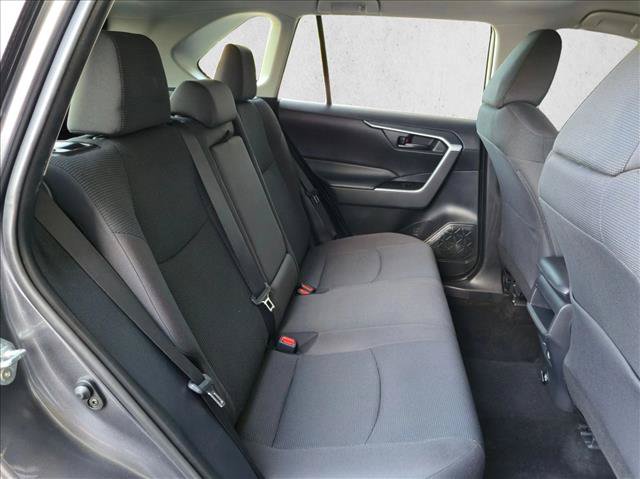 Used 2020 Toyota RAV4 LE FWD image 19