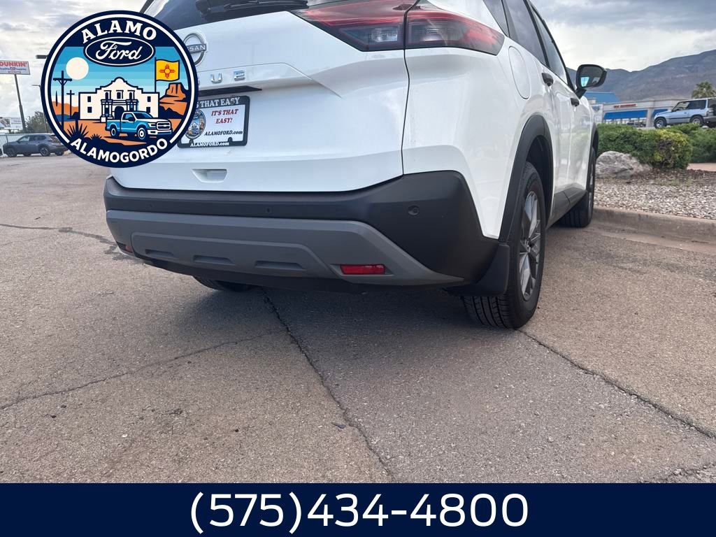 Used 2023 Nissan Rogue S image 13