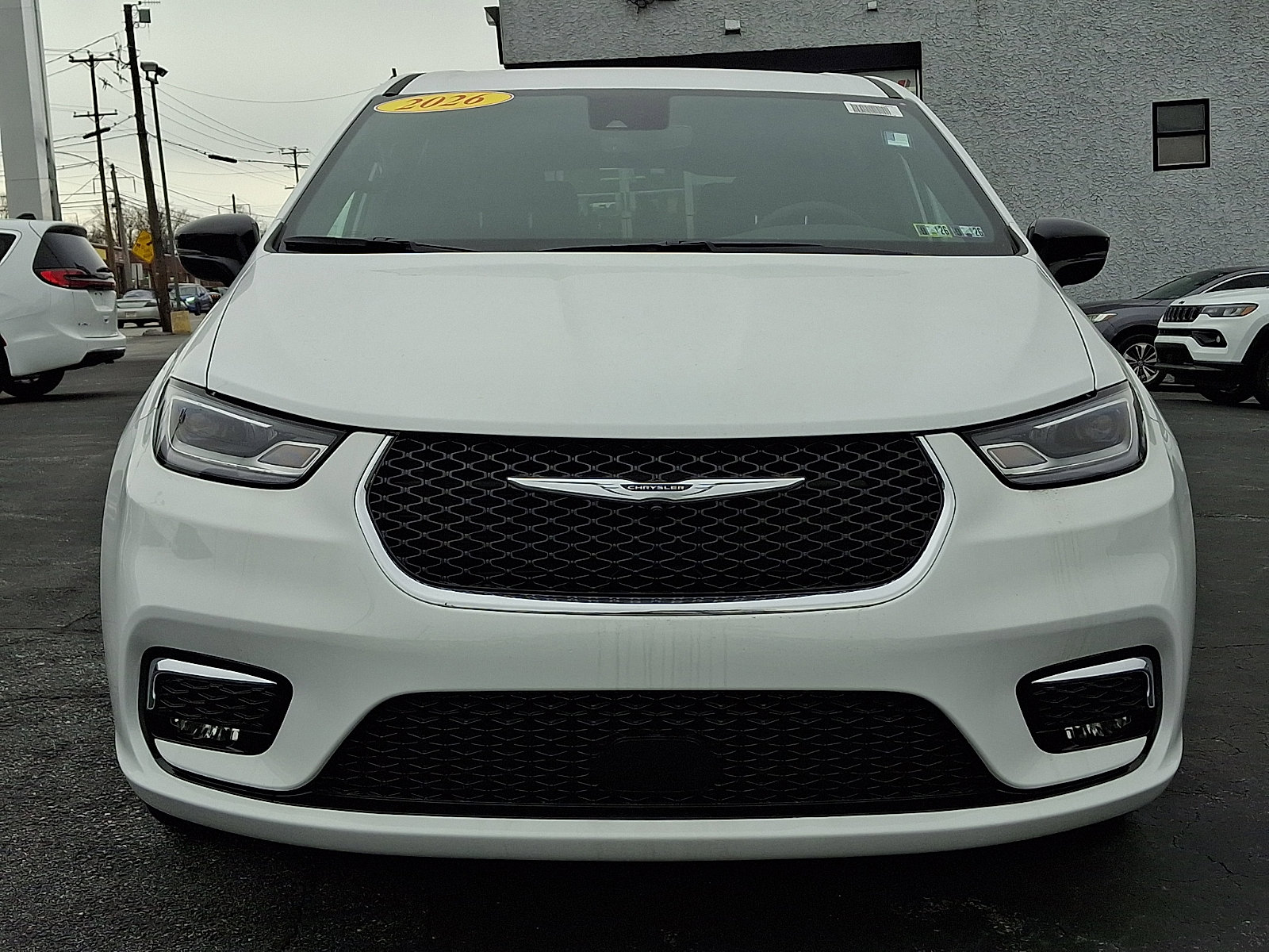 New 2026 Chrysler Pacifica Select image 2