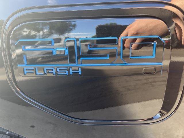 New 2025 Ford F150 Lightning Flash AWD/4WD image 29