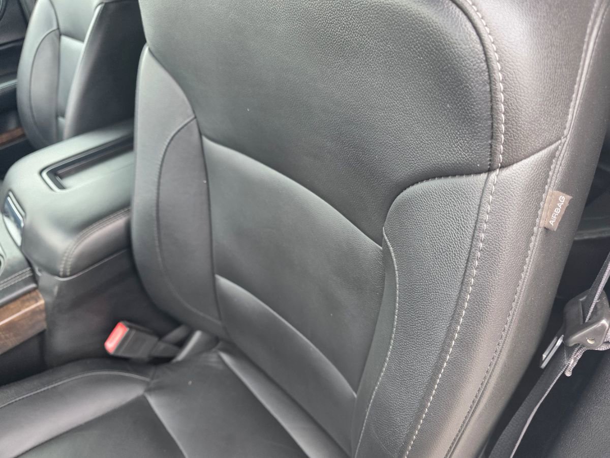 Used 2018 Chevrolet Suburban LT AWD/4WD image 19