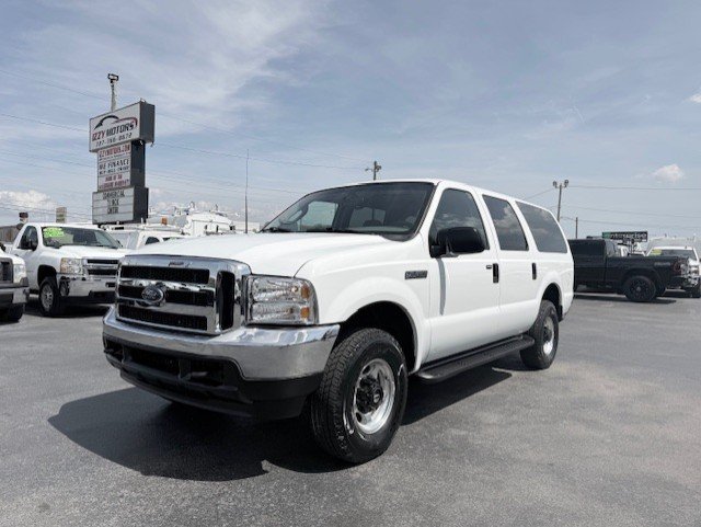 Used 2003 Ford Excursion XLT AWD/4WD image 2