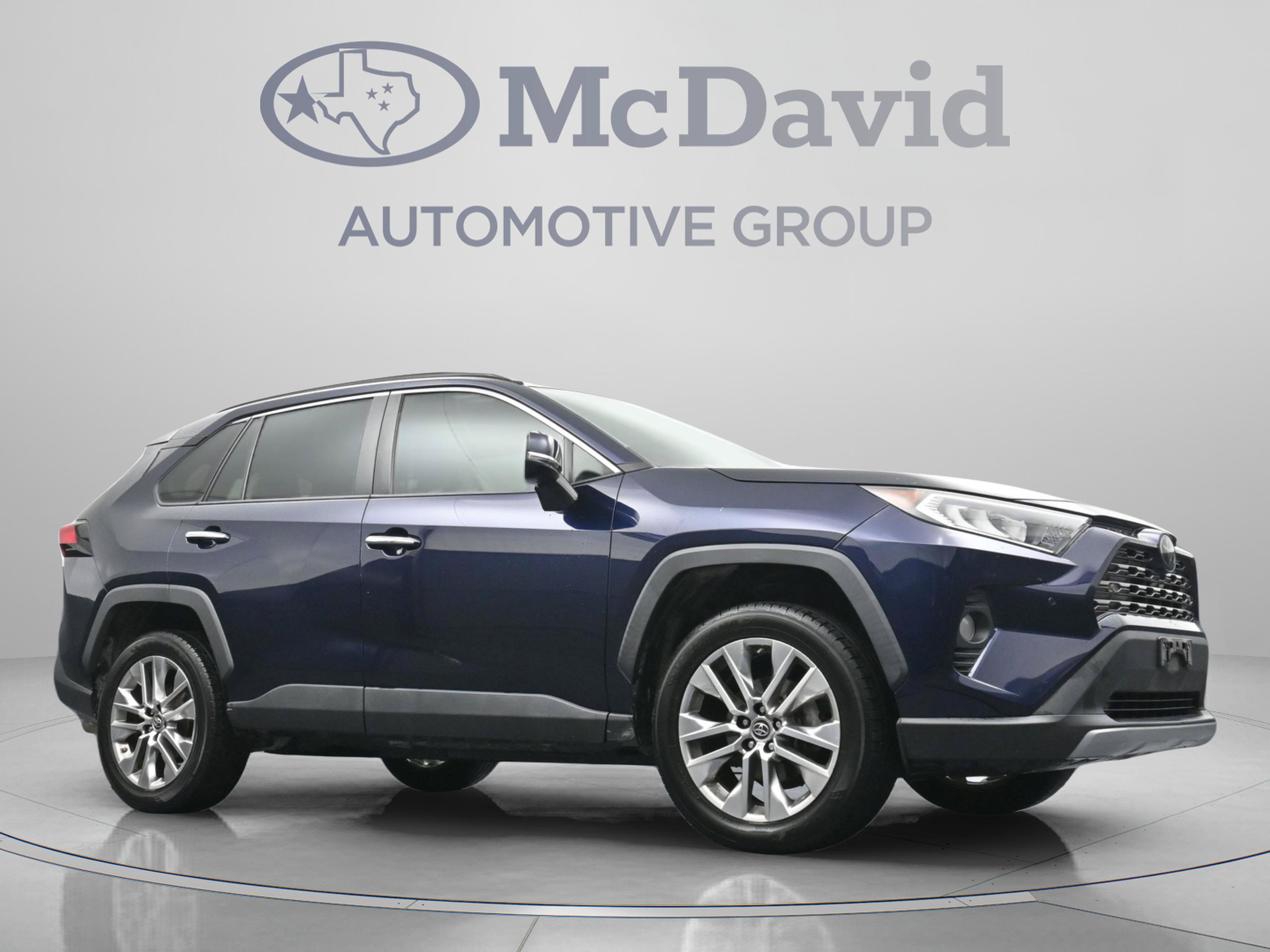 Used 2019 Toyota RAV4 Limited w/ Cold Weather Package FWD image 25