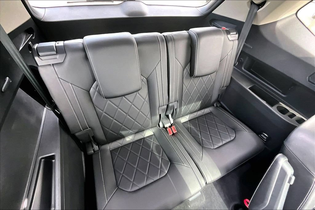 Used 2024 Volkswagen Atlas SEL Premium R-Line AWD/4WD image 26