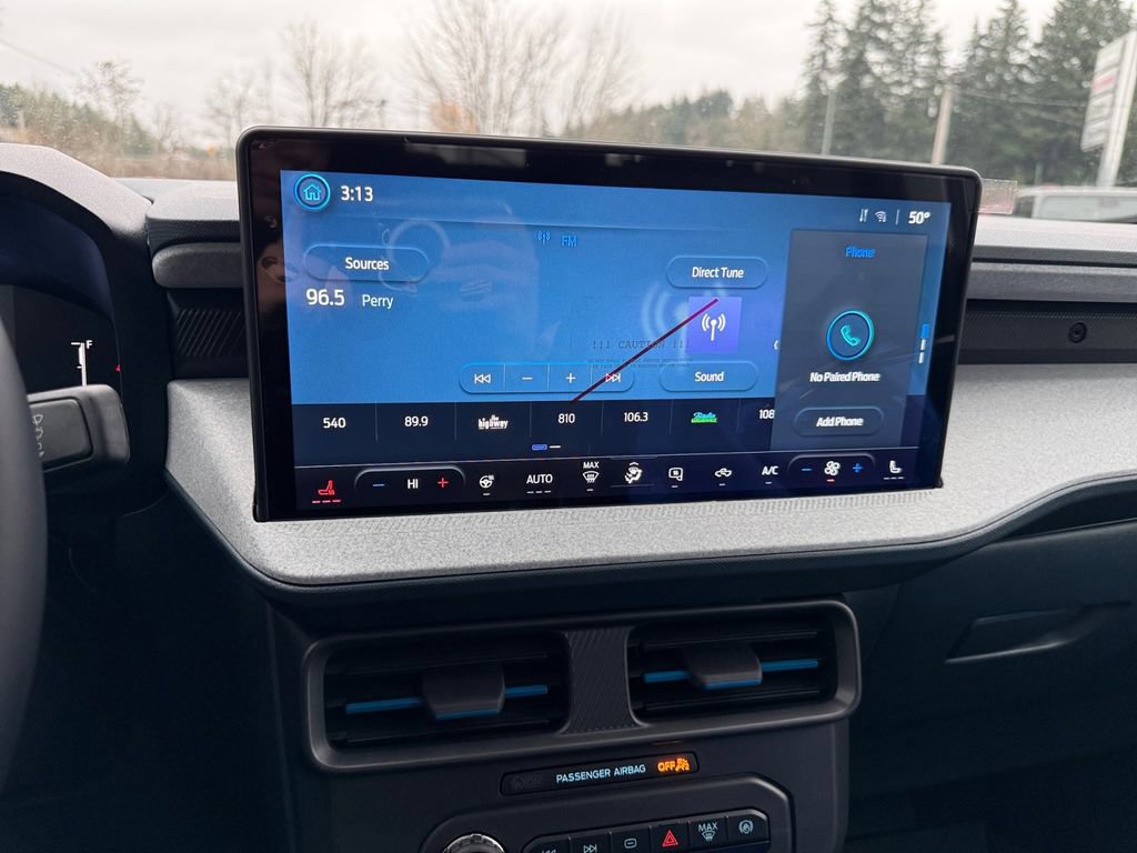 New 2025 Ford Maverick XLT w/ XLT Luxury Package FWD image 21