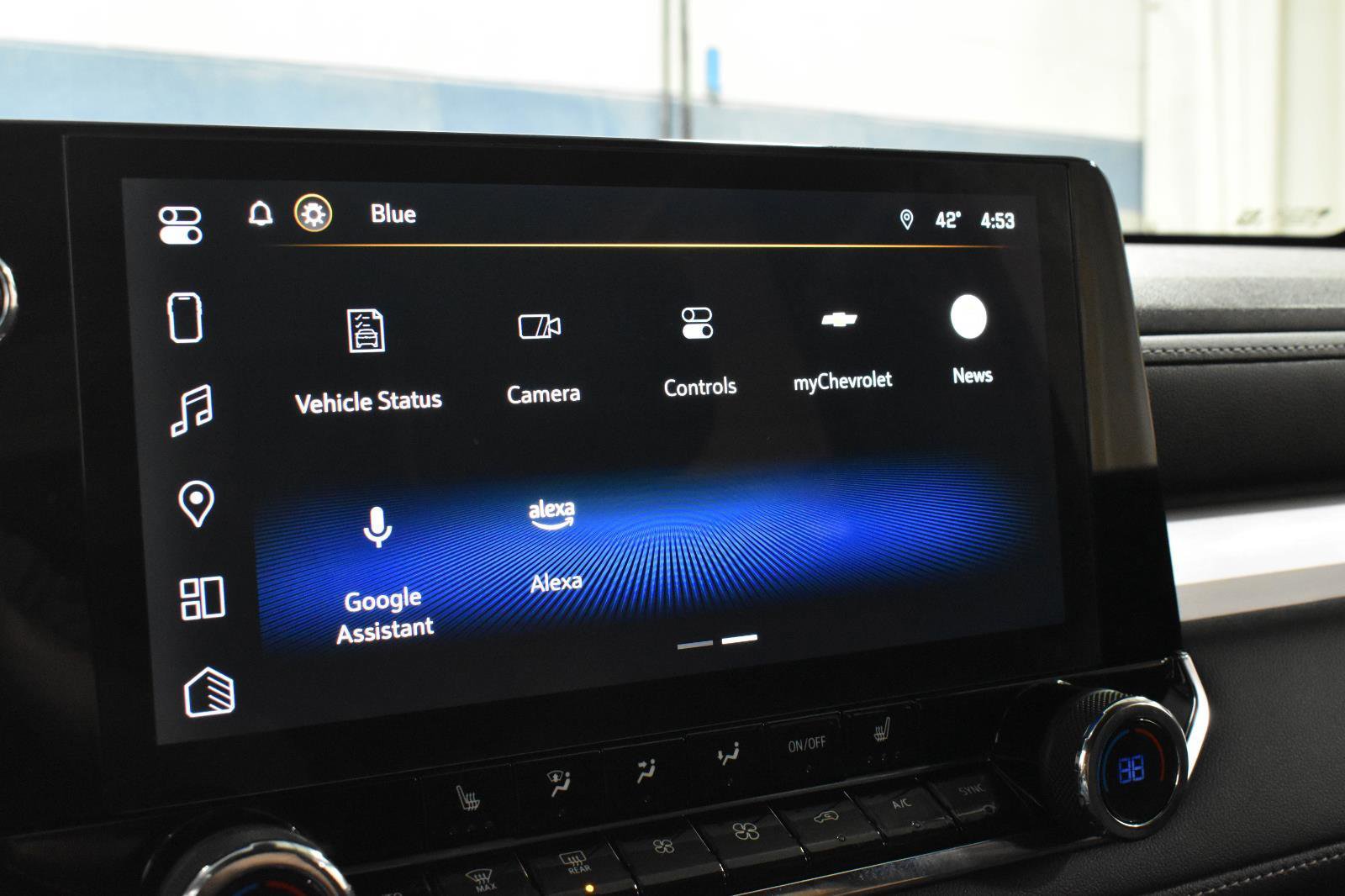 Used 2023 Chevrolet Colorado LT w/ LT Convenience Package II image 17