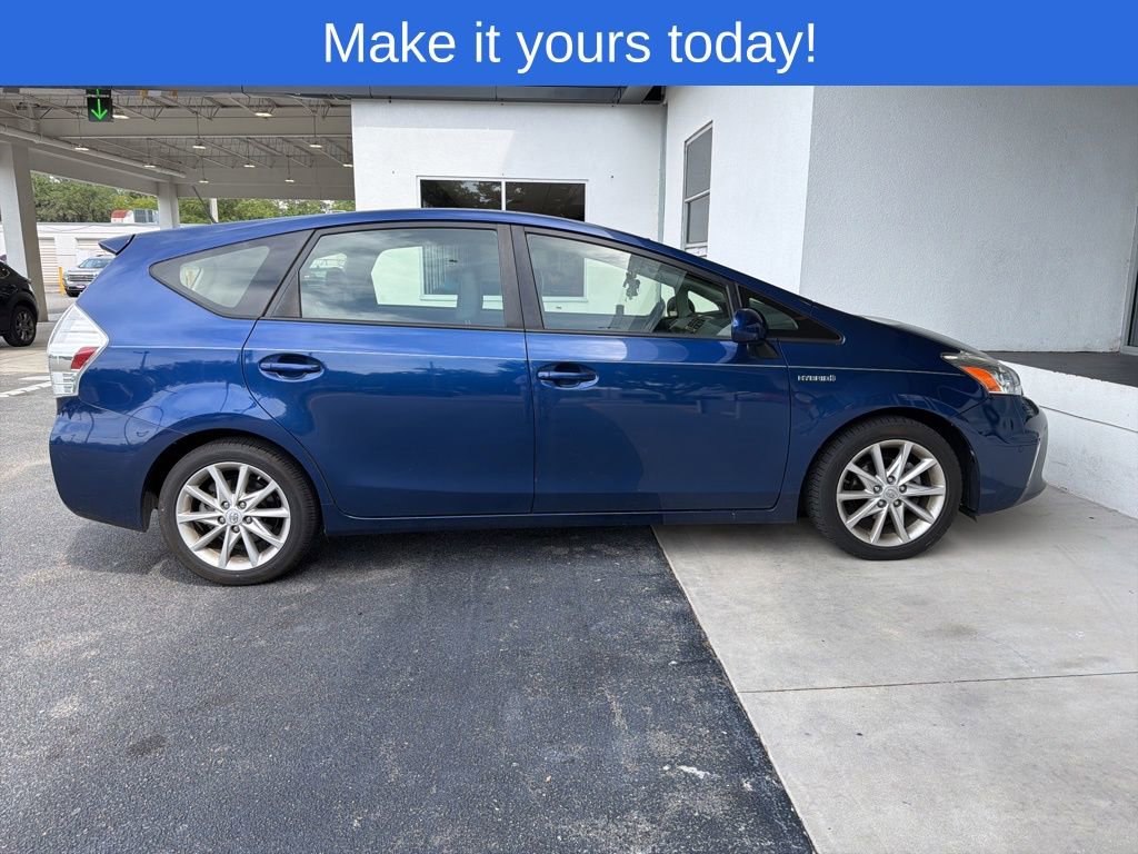Used 2014 Toyota Prius V Five FWD image 2