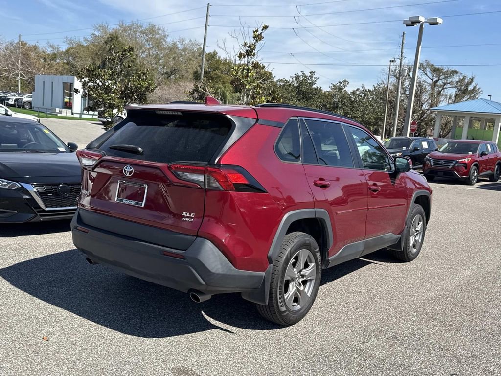 Used 2022 Toyota RAV4 XLE image 4