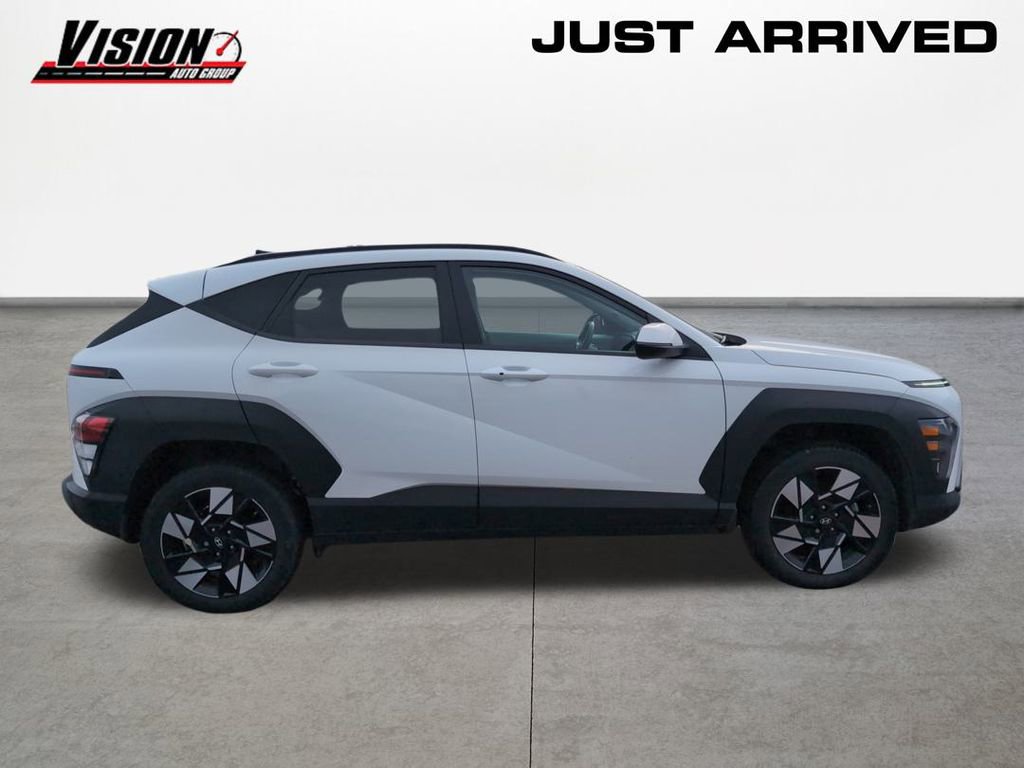 Used 2024 Hyundai Kona SEL image 4