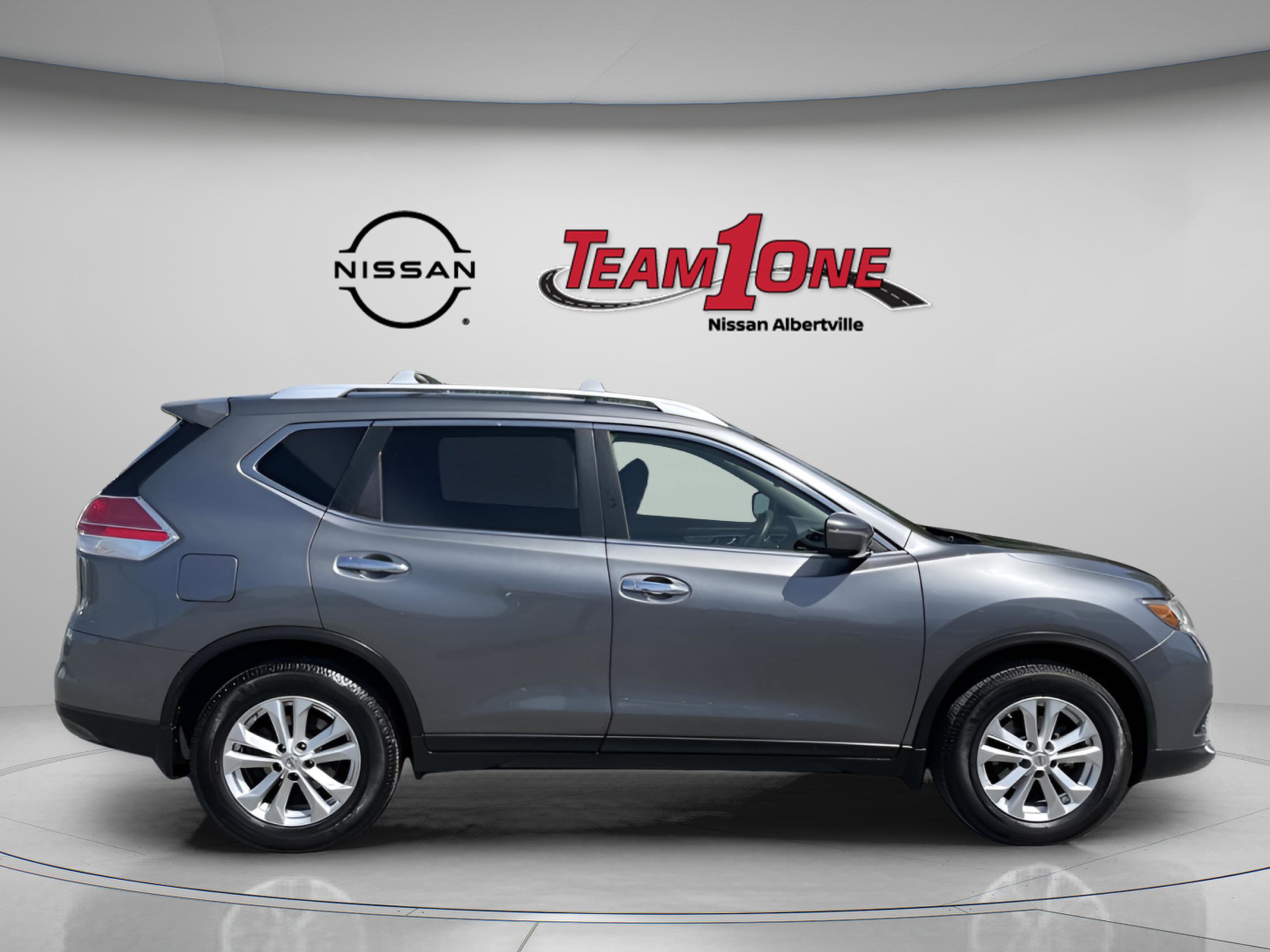 Used 2015 Nissan Rogue SV FWD image 9