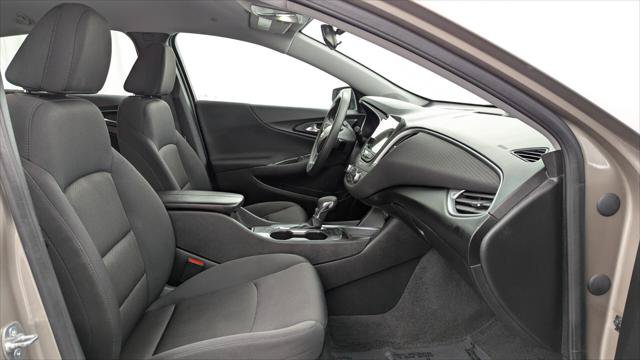 Used 2025 Chevrolet Malibu LT FWD image 22