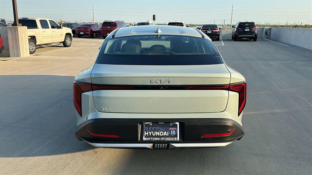 Used 2025 Kia K4 LXS image 11
