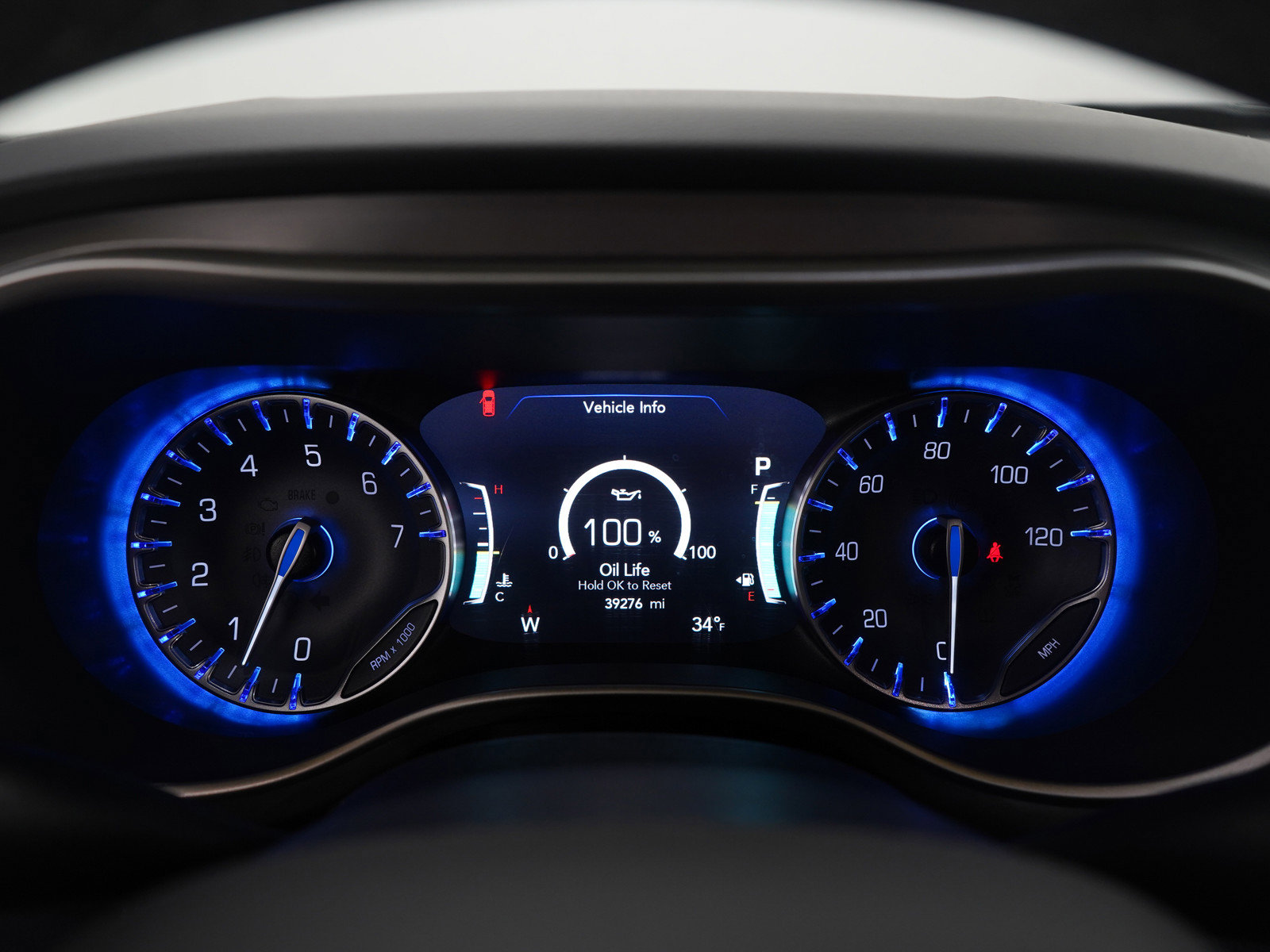 Used 2022 Chrysler Pacifica Touring-L w/ Uconnect Theater Family Group image 21