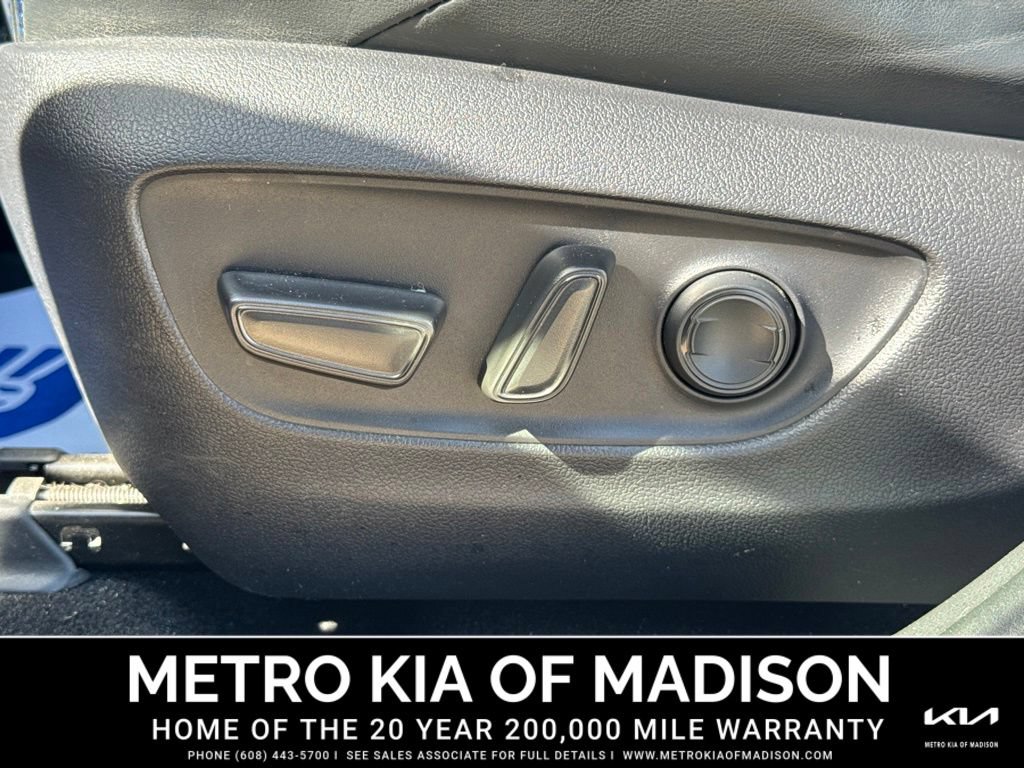 Used 2020 Toyota RAV4 XSE w/ XSE Grade Weather Package AWD/4WD image 14
