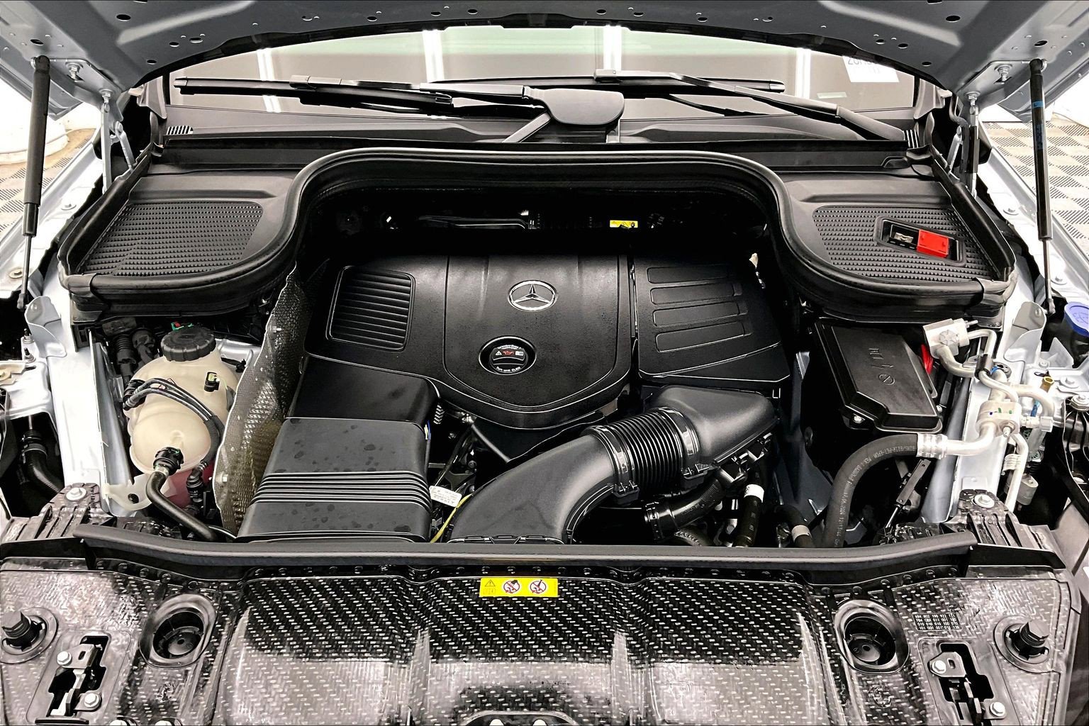 Certified 2025 Mercedes-Benz GLE 450e 4MATIC image 9